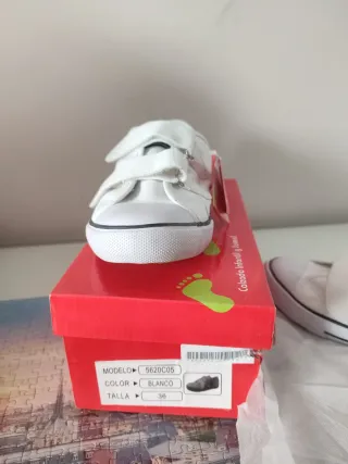 Tenis Billowy Blancos Talla 36