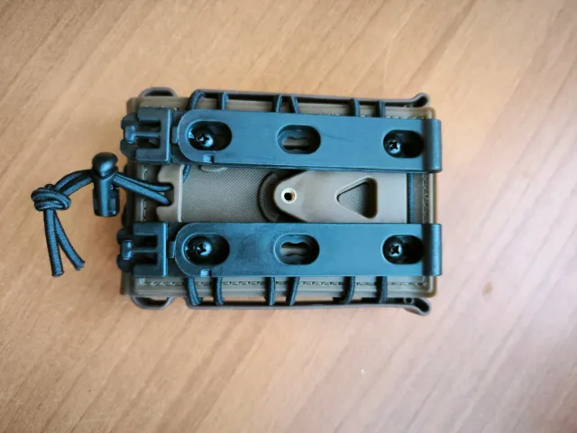 Portacargador Táctico Molle