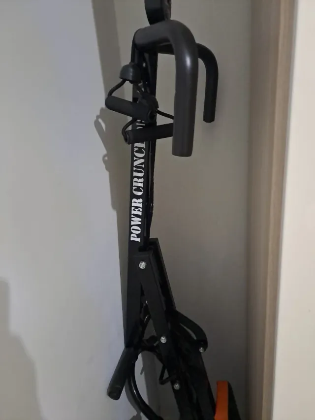 Attrezzo Power Crunch Palestra