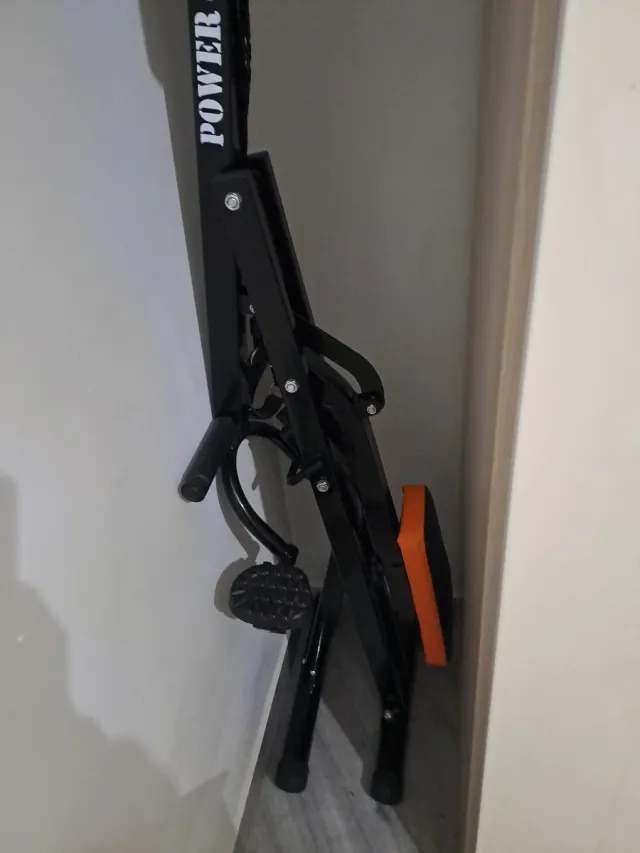 Attrezzo Power Crunch Palestra