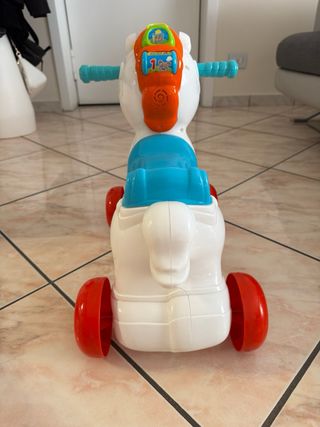 Cavalluccio Clementoni cavalcabile o dondolo