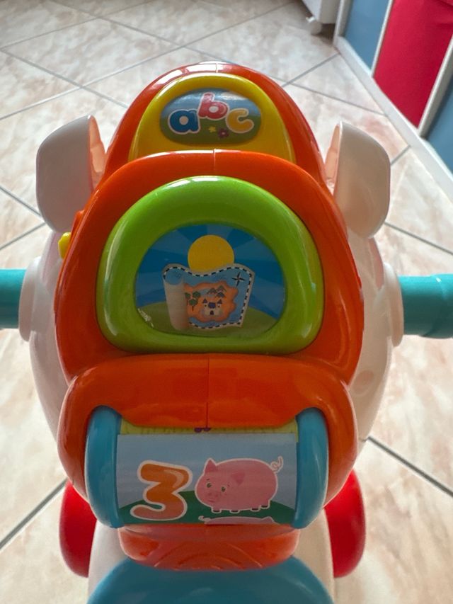 Cavalluccio Clementoni cavalcabile o dondolo