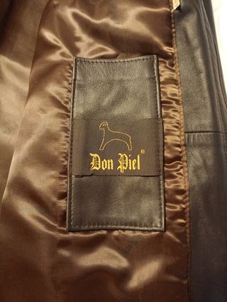 Chaqueta de piel marrón