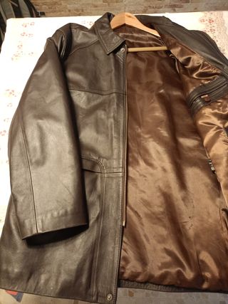 Chaqueta de piel marrón