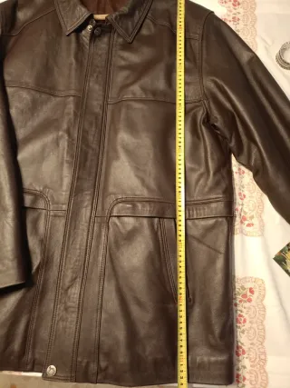 Chaqueta de piel marrón