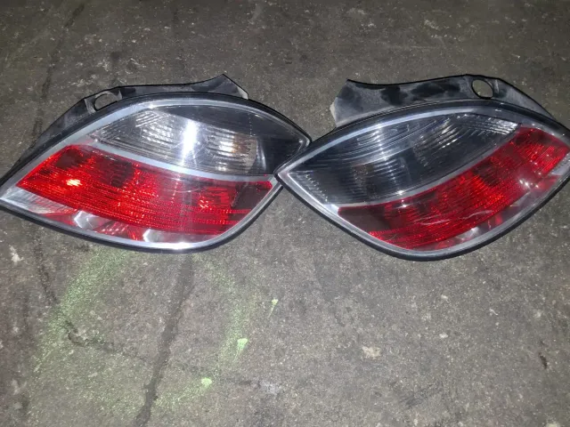 Pareja Pilotos Opel Astra GTC