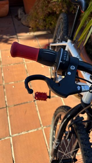 Bicicleta 24 B'TWIN Rockrider300 Infantil 8-12años