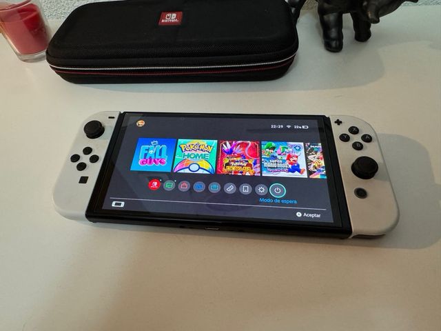 Nintendo Switch OLED Bianca e Nera