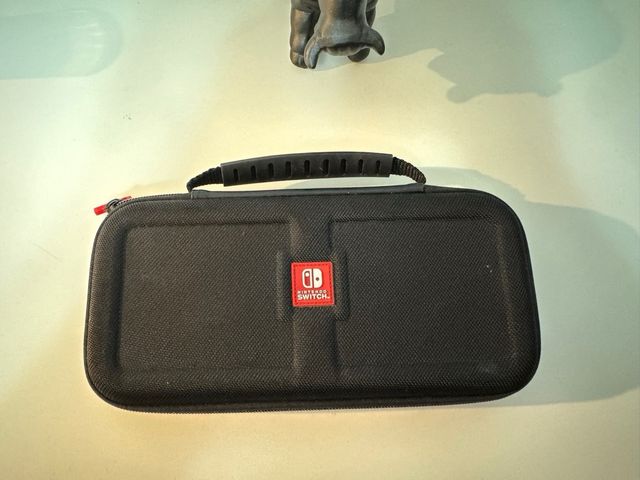 Nintendo Switch OLED Bianca e Nera