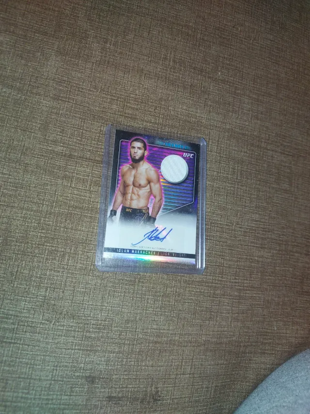 Tarjeta UFC Islam Makhachev Firmada