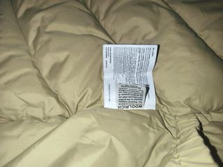 Cazadora Woolrich Roja con Capucha y Pelo