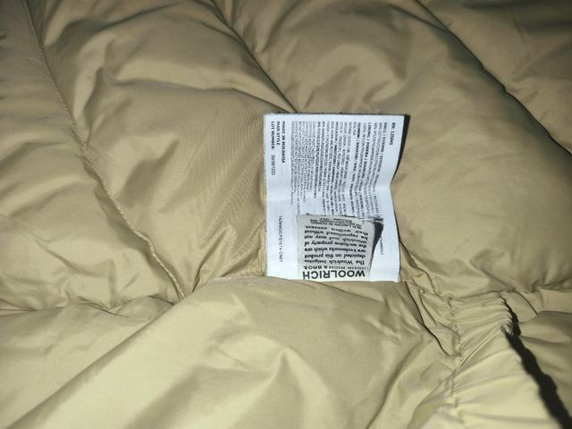 Cazadora Woolrich Roja con Capucha y Pelo