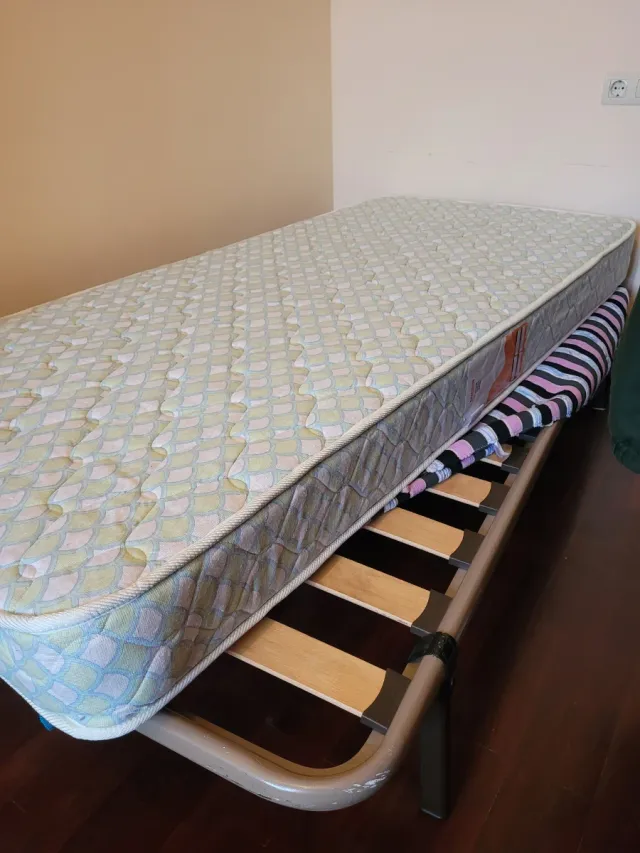 Cama individual 90 cm (somier+patas+colchón)
