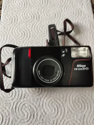 Cámara Nikon TW20 QD 35-70mm Macro