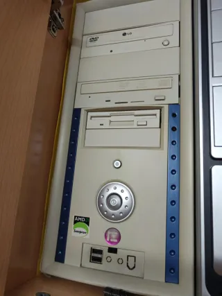 Torre Ordenador Retro LG Beige/Azul