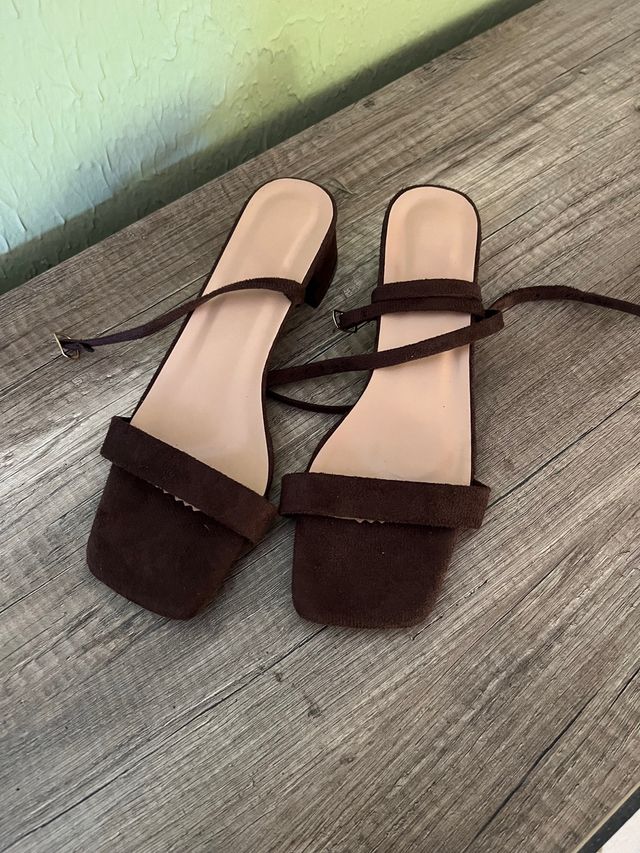 Sandalias SIN ESTRENAR Marrones Tiras Tobillo