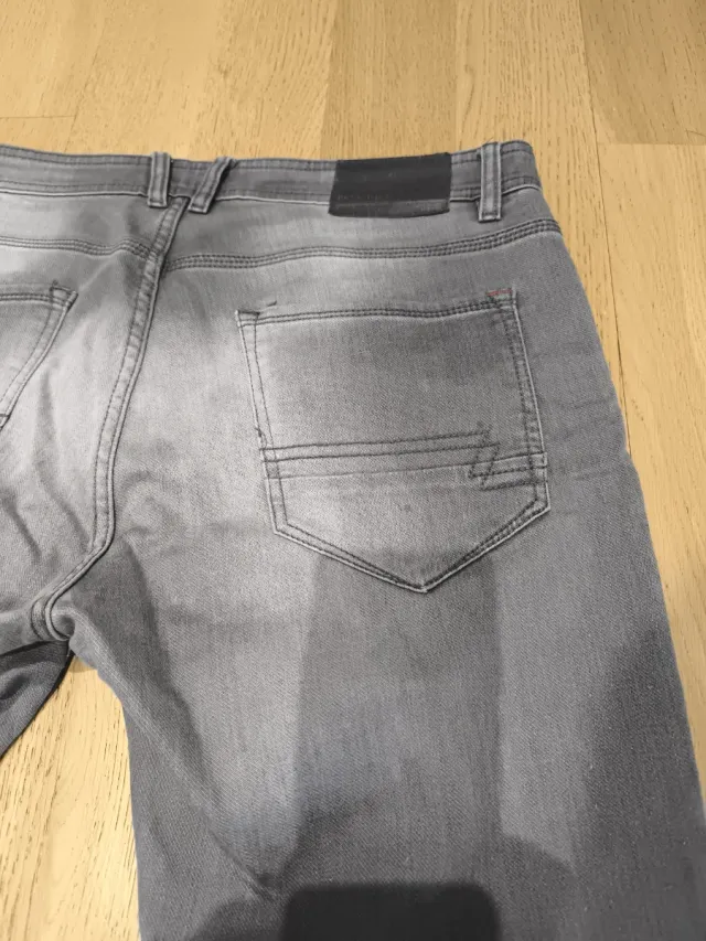 Vaqueros grises hombre T.44 -102cm