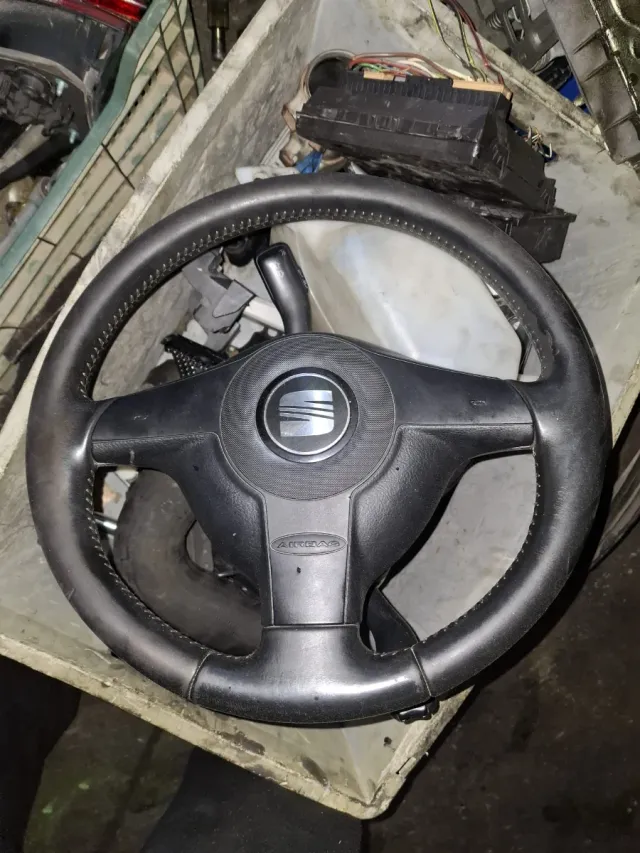 Volante Seat León mk1 FR con Airbag