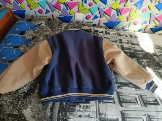 Chaqueta Beisbolera Pull&Bear Azul y Beige