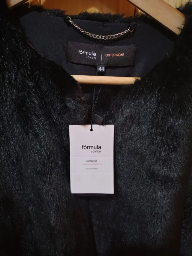 Chaqueta pelo negra FORMULA JOVEN Talla 44