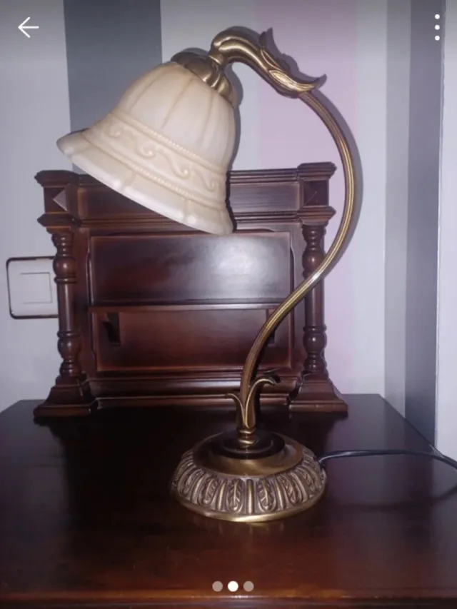 Lámpara de mesa vintage beige y dorada