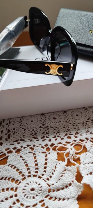 Gafas de Sol Celine Negras y Doradas