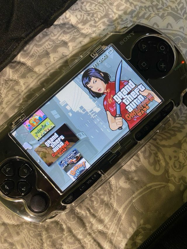 Sony PSP 1000 Negra Completa + 3 juegos físicos