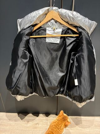 Plumas plateado talla M