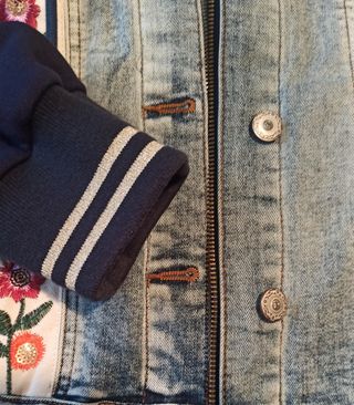 Cazadora Desigual vaquera bordada talla 44/46