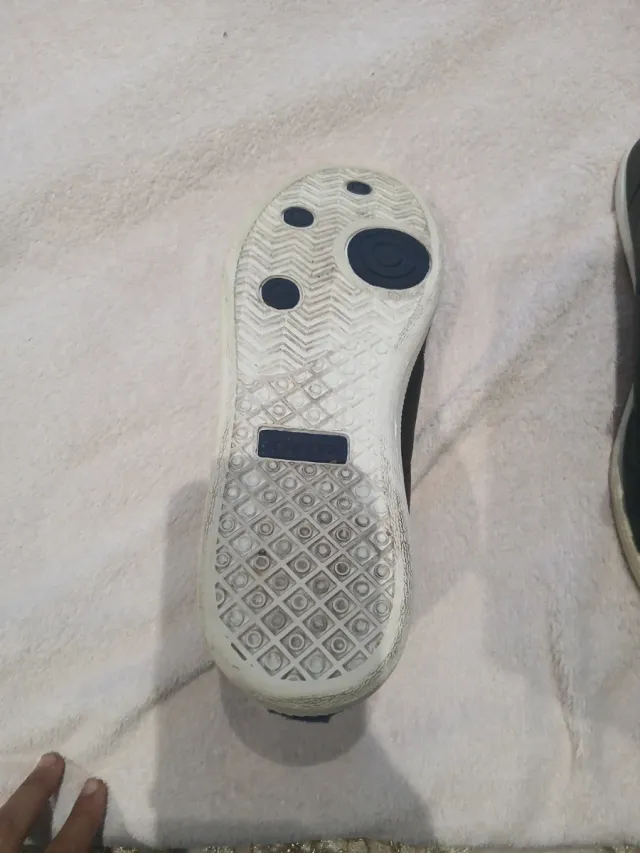 Zapatos negros con cordones