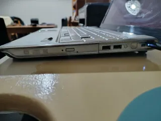 Ordenador portátil HP blanco