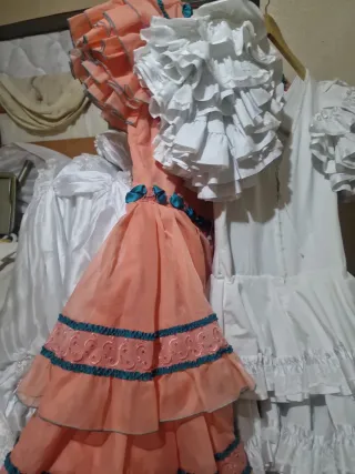 Vestido de Sevillana blanco y azul