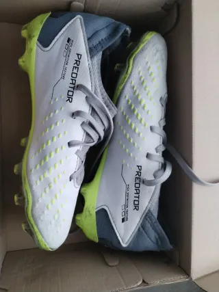 Botas de fútbol Adidas Predator niño