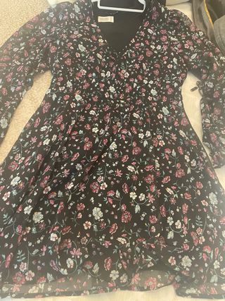 Vestido negro flores invierno