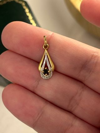 Colgante oro y zafiro