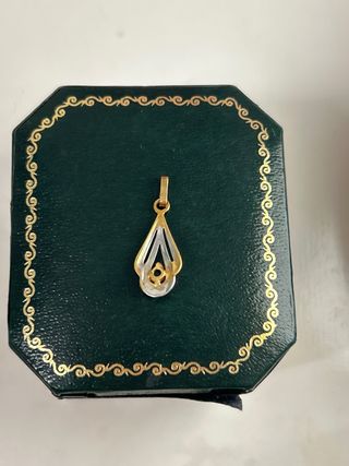 Colgante oro y zafiro