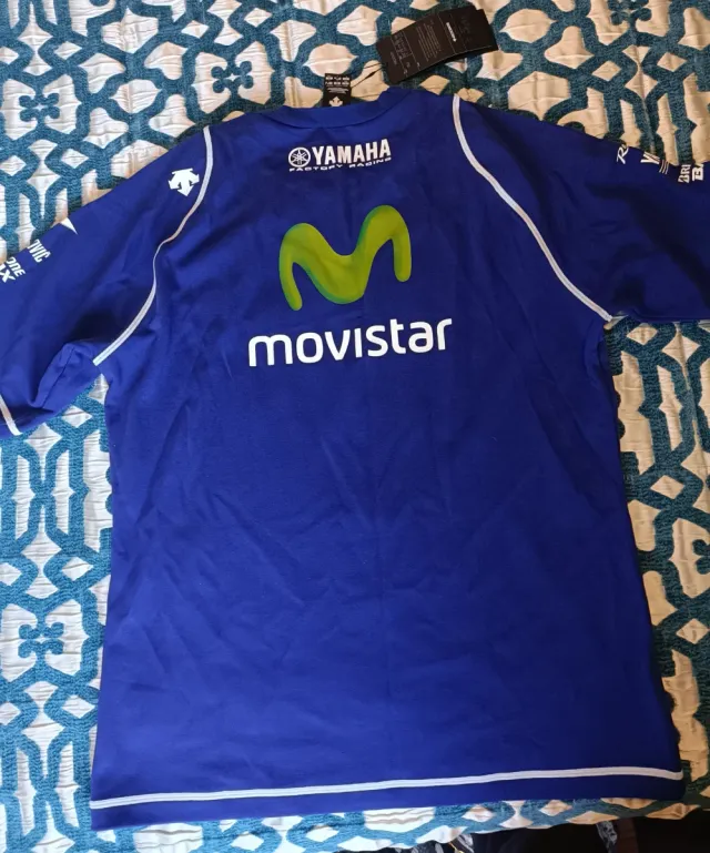 Camiseta Movistar Yamaha Talla L Firmada