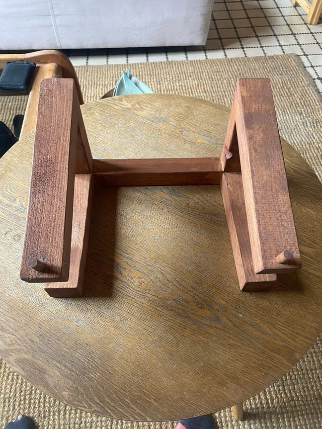 Soporte de madera para portátil