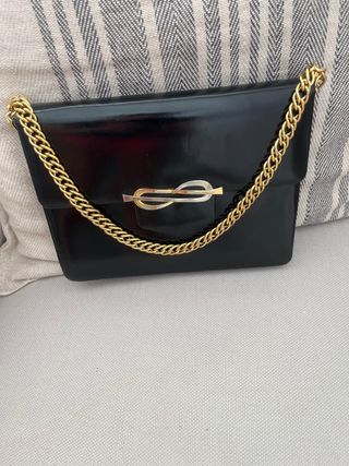 Bolso de piel negro con cadena dorada NUEVO