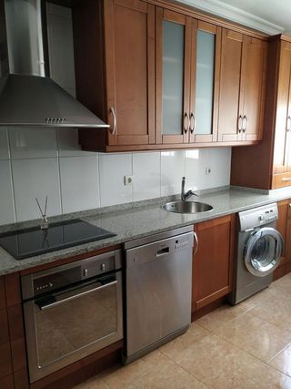 Piso en alquiler en Los Ángeles - Cruz de Caravaca en Almería