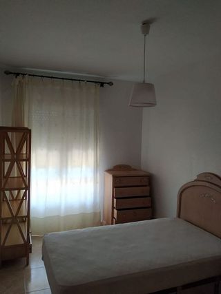 Piso en alquiler en Los Ángeles - Cruz de Caravaca en Almería