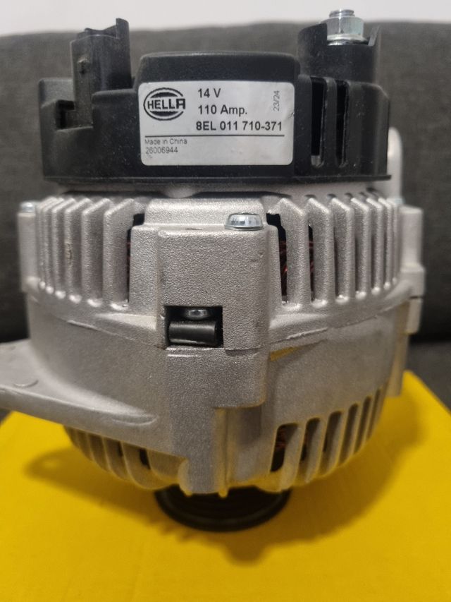 Alternador Hella 14V 110A Dacia Renault