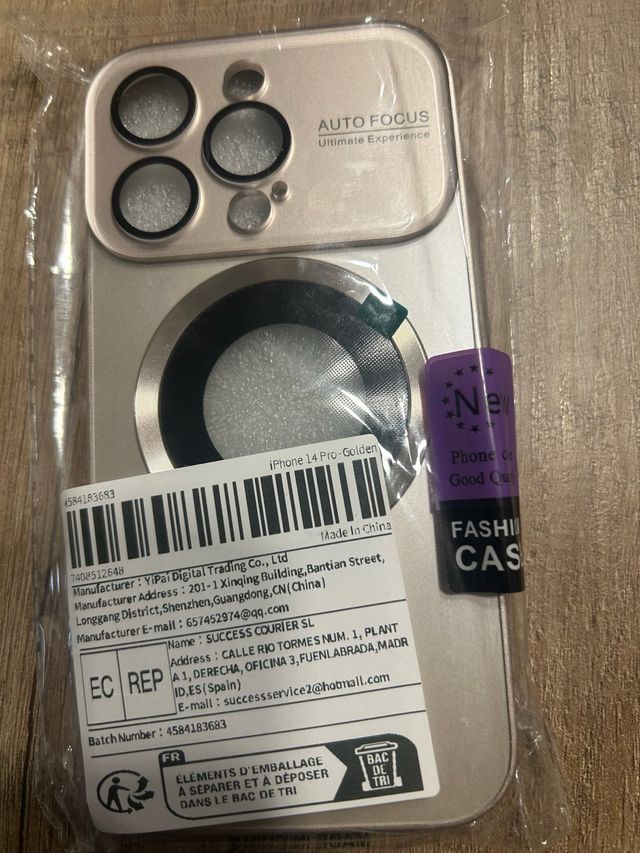 Funda iPhone 14 Pro Golden