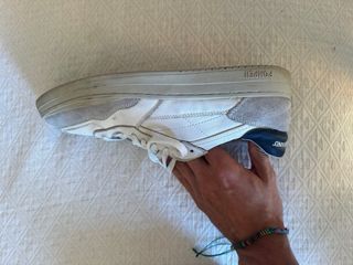 Zapatillas Pompeii grises y blancas