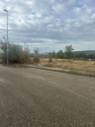 Terreno en venta en Mengíbar