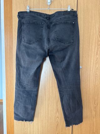 Pantalón vaquero Mango gris talla 44