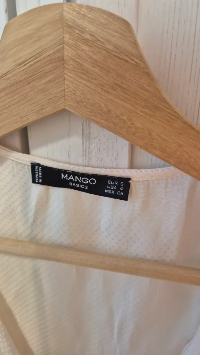 Camisa Mango blanca detalles