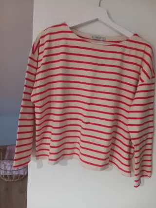 Jersey rayas Stradivarius beige y rojo