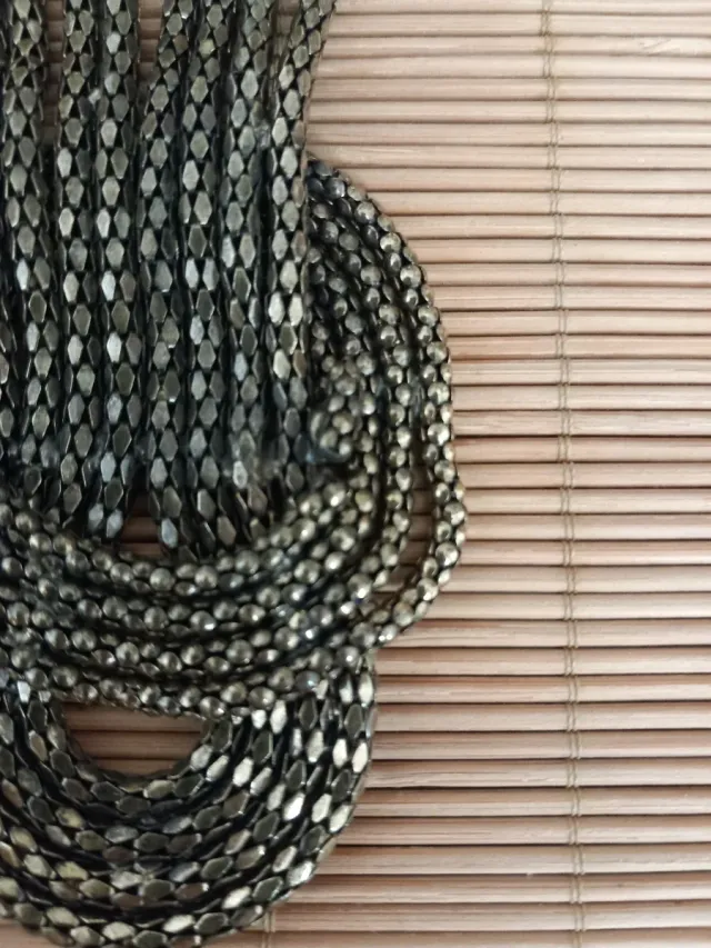 Conjunto bisutería nudo dorado y negro