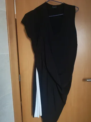 Vestido gasa asimétrico negro